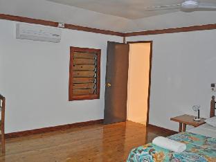 ratu kini backpackers and dive resort