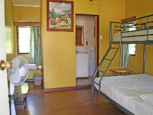 ratu kini backpackers and dive resort