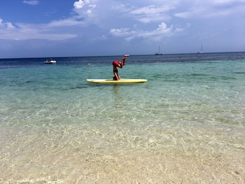 ratu kini backpackers and dive resort