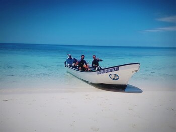 ratu kini backpackers and dive resort