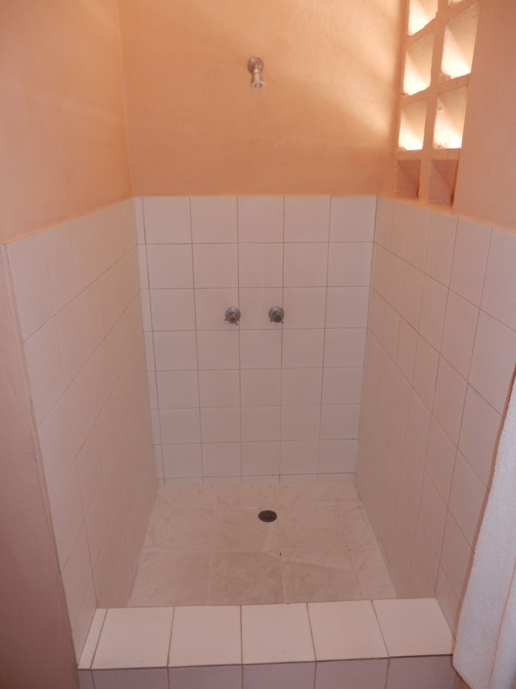 hotel garant and suites