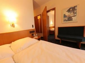 Karaman Group Hotel,Hannover>>Bad Nenndorf,3 star