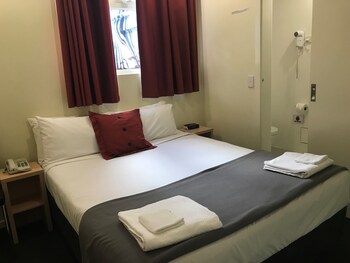 miami hotel melbourne