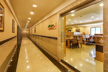 hotel aadithya