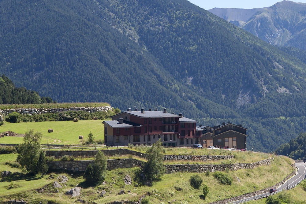 hotel obaga blanca