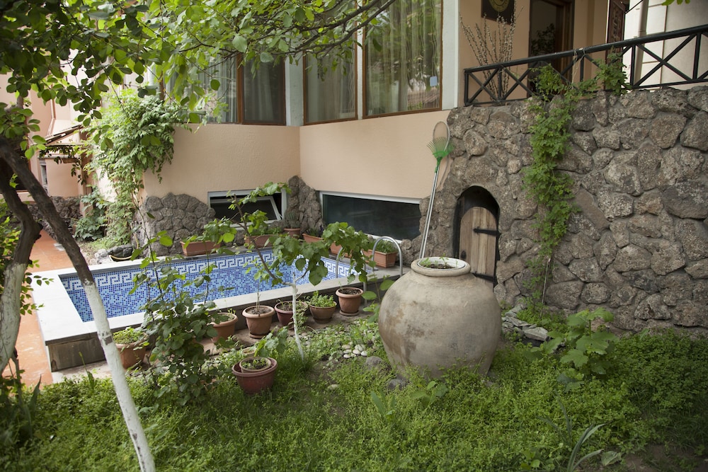 hin yerevantsi