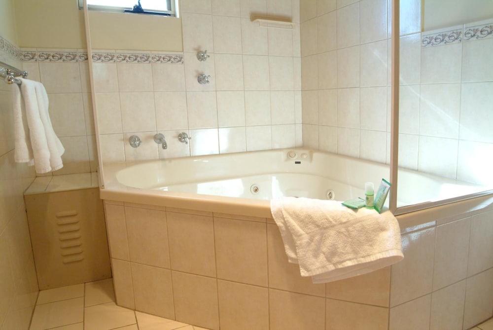 victoria hotel strathalbyn