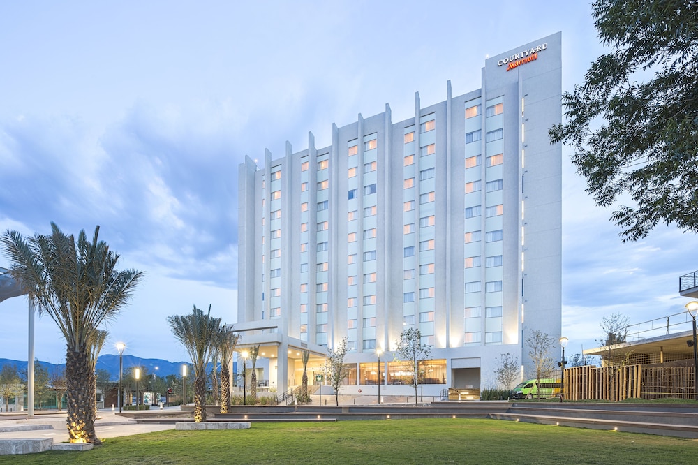 courtyard saltillo