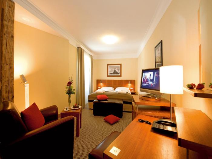 hotel post