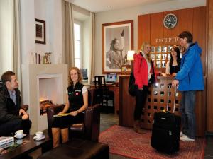hotel post