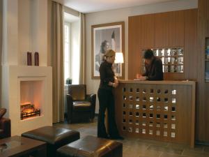 hotel post