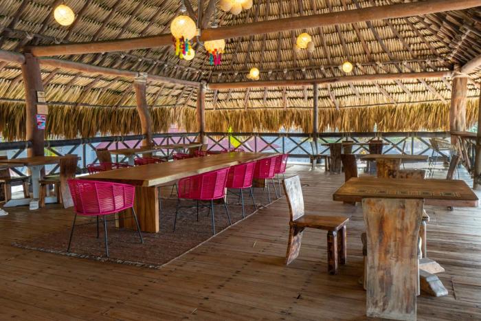 hotel playa las marias