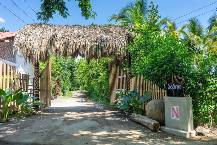hotel playa las marias