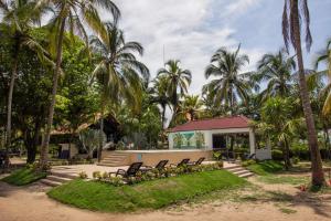 hotel playa las marias