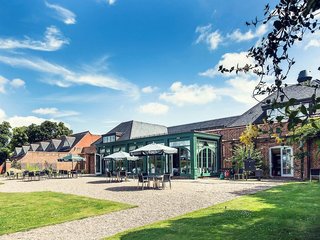 Mercure Warwickshire Walton Hall Hotel & Spa,Stratford-Upon-Avon>>Birmingham,4 star