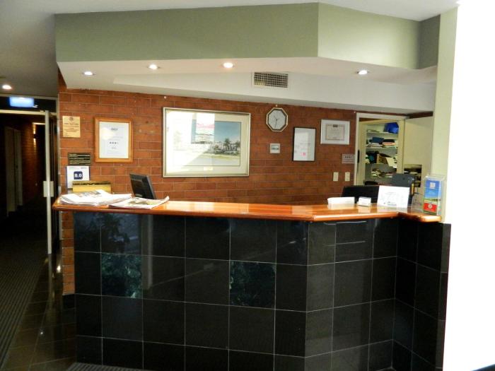 ciloms airport lodge