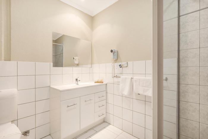 ciloms airport lodge