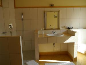 Hotel Schwan,Forbach>>Baden-Baden,3 star