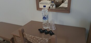 Artemis Hotel,Eretria>>Amarinthos,2 star