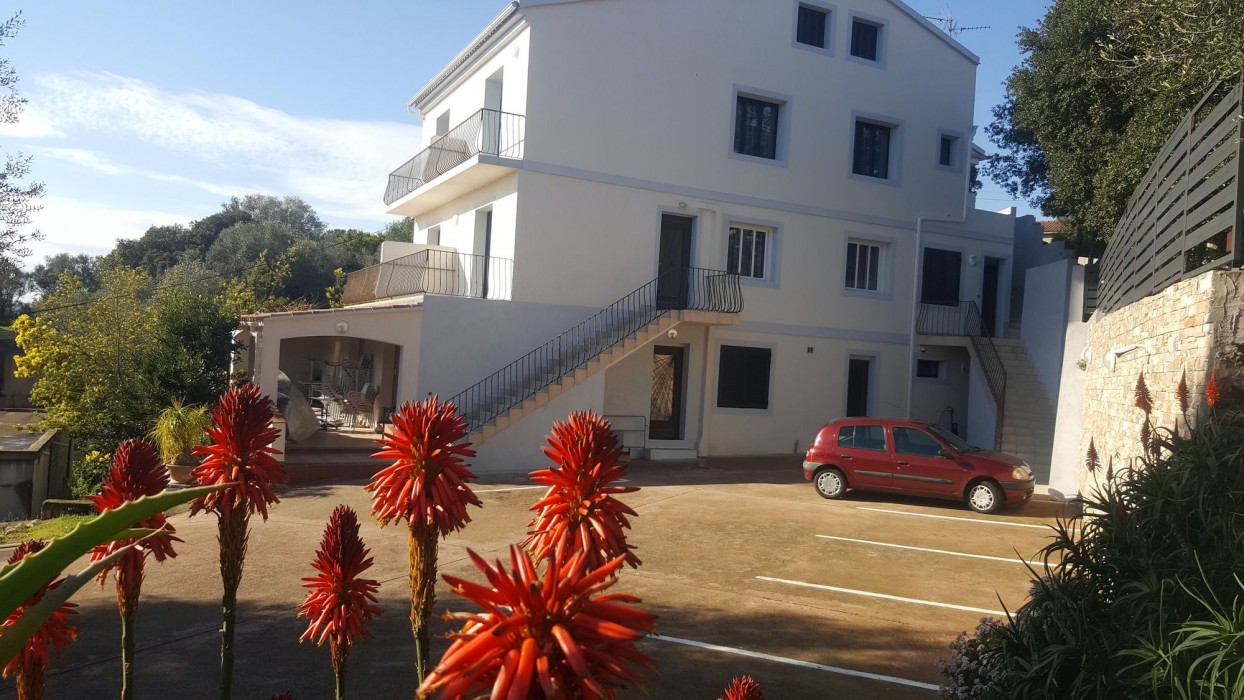 corsica hostel porto vecchio