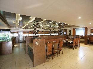 Oyo 897 Hotel Surabhi Elite,Plot No 11-13-196/5/A&B, Kothapet,3 star