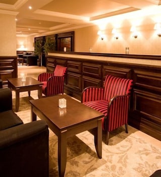 bracken court hotel