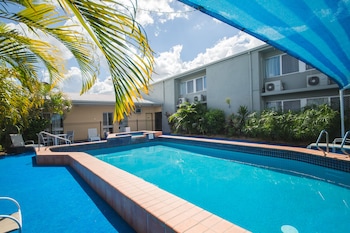 hampton villa motel