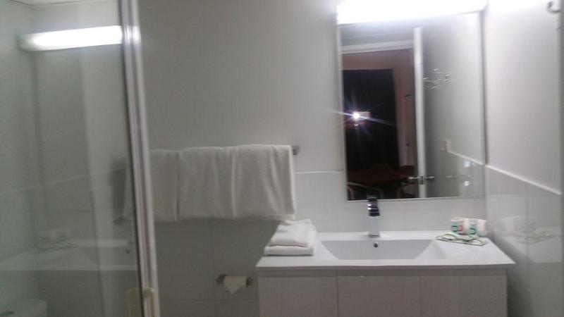 hampton villa motel