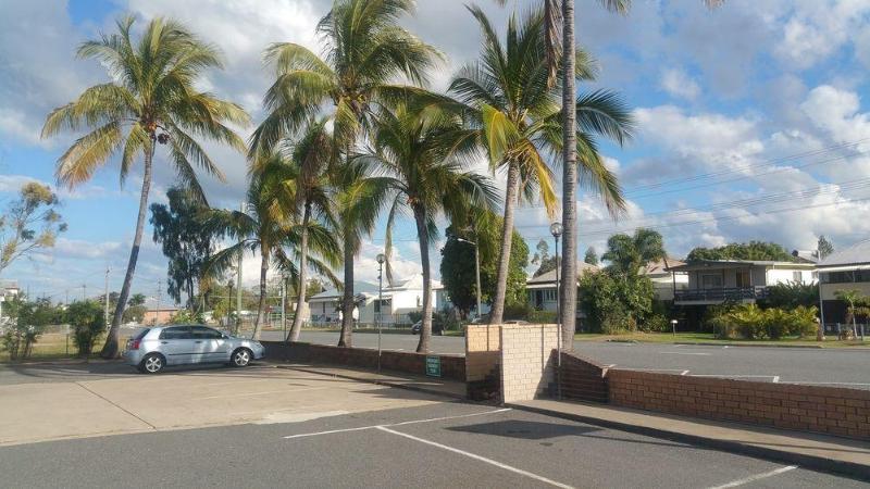 hampton villa motel
