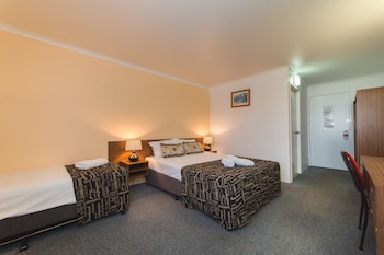 hampton villa motel