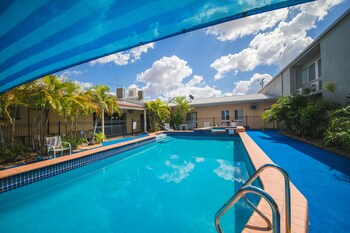 hampton villa motel