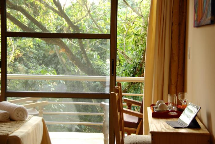 rainforest selva hotel