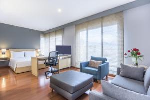 Cosmos 100 Hotel & Centro De Convenciones,Near La Castellana National Theater,5 star