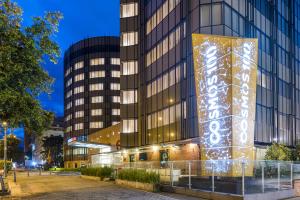 Cosmos 100 Hotel & Centro De Convenciones,Near La Castellana National Theater,5 star