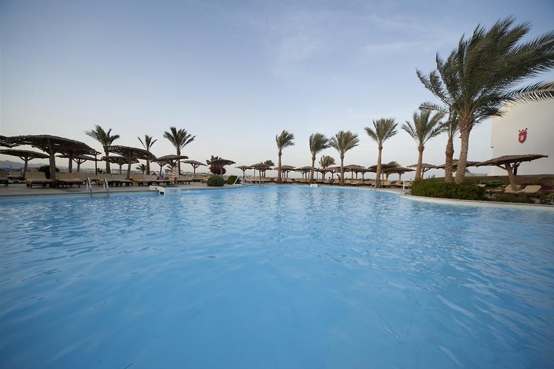 coral beach resort tiran
