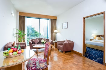 hotel lake castle