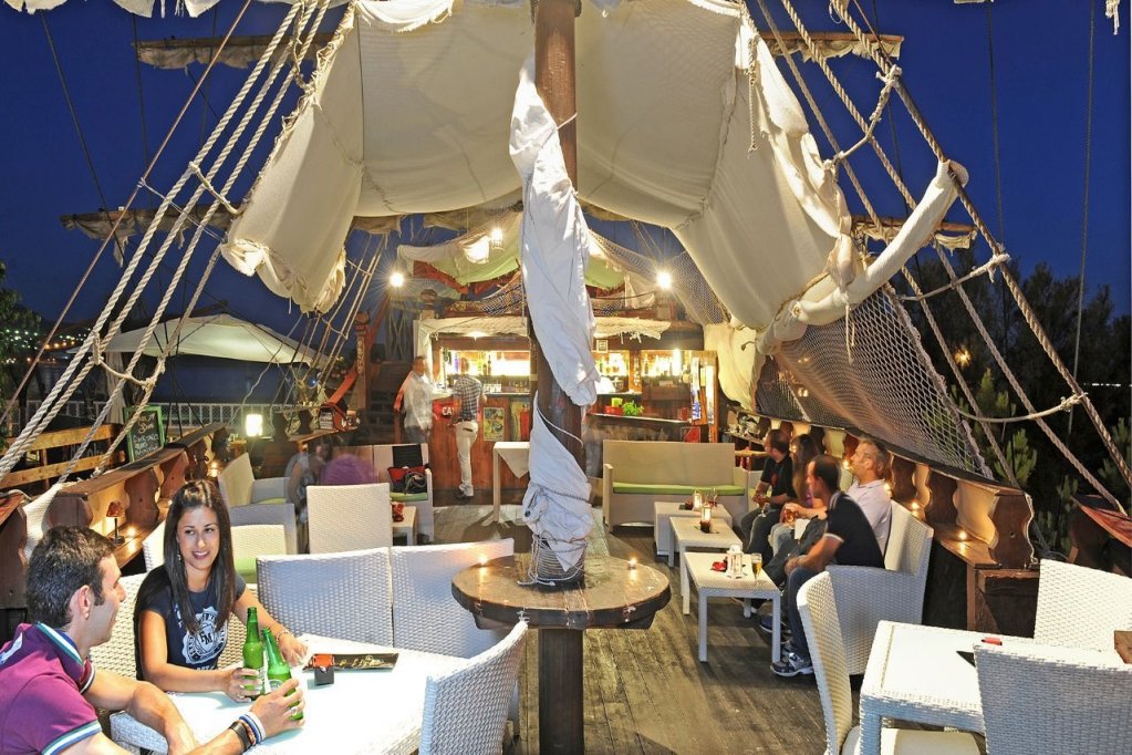 hotel baja romantica