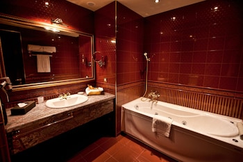 multi grand pharaon hotel