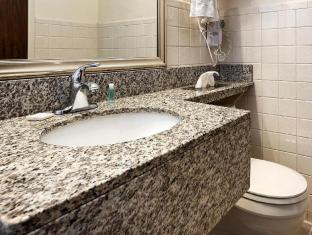 days inn by wyndham breezewood