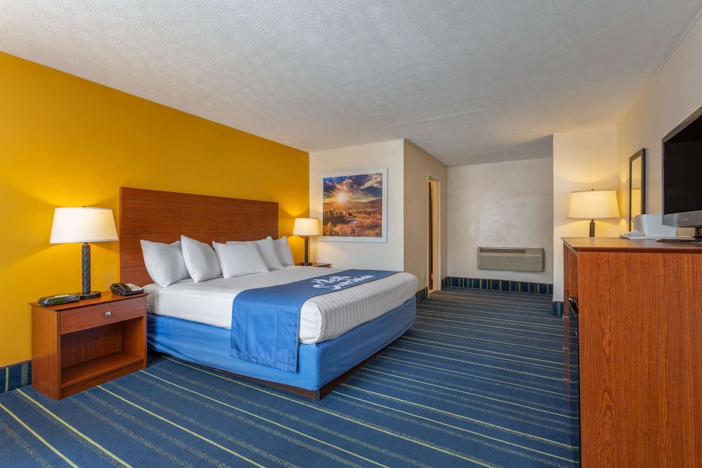 days inn by wyndham breezewood