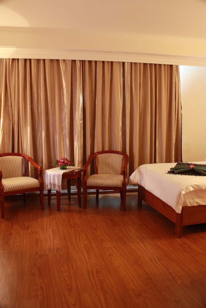 lux riverside hotel and apartment