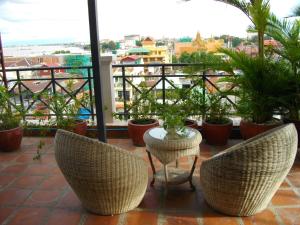 Lux Riverside Hotel & Apartment,Kandal>>Daun Penh,4 star