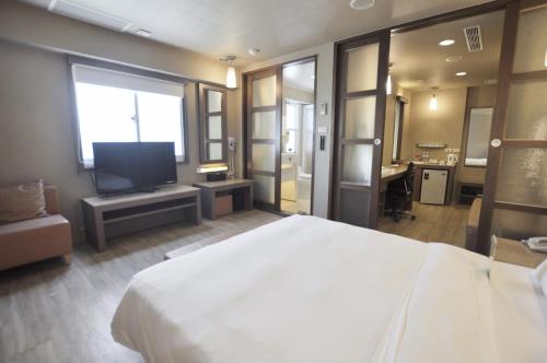 kindness hotel han shen
