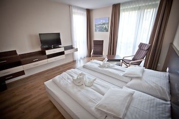 ezusthid hotel