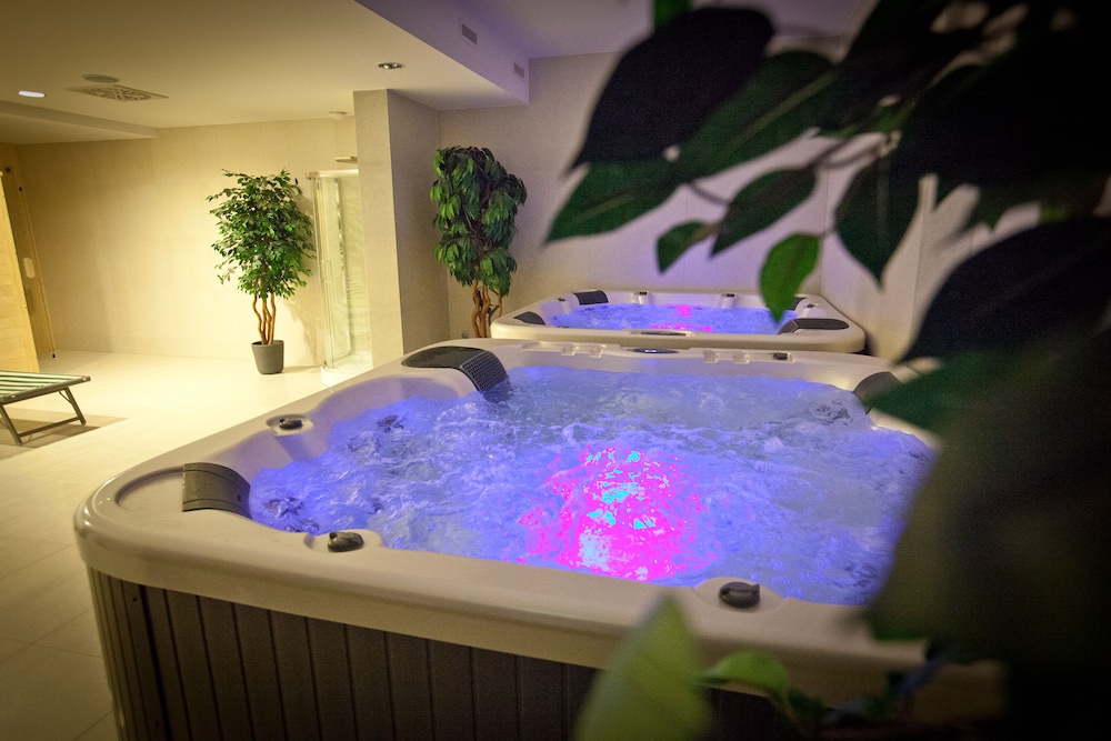 ezusthid hotel