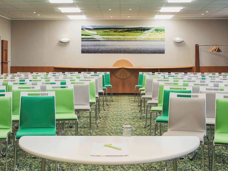 ibis styles marseille provence aeroport