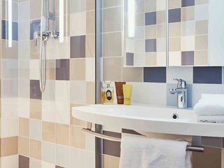 ibis styles marseille provence aeroport