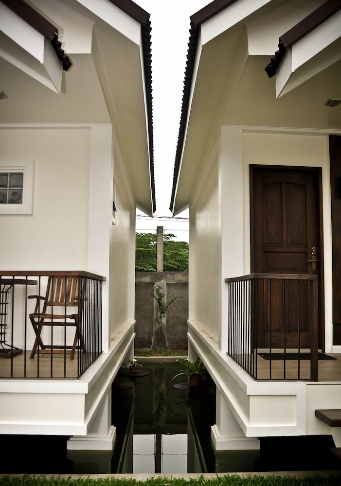 cleon villas pension