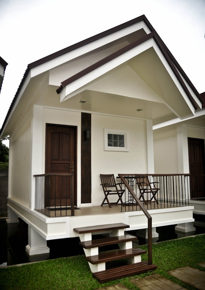 cleon villas pension