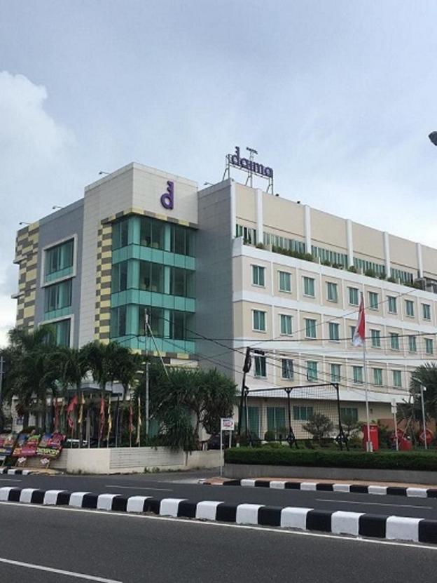 daima hotel padang